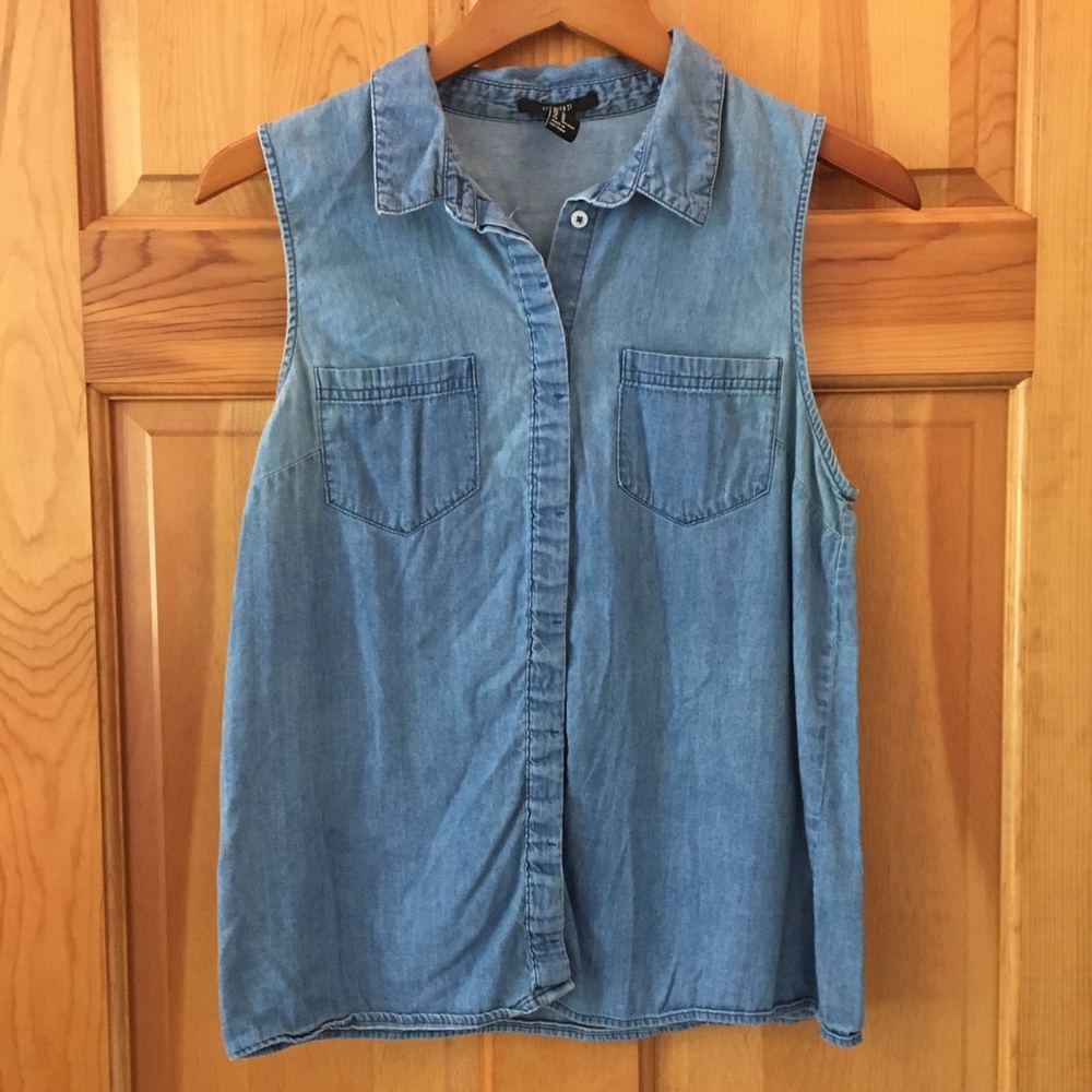 Forever 21 Sleeveless Denim Button Down Shirt